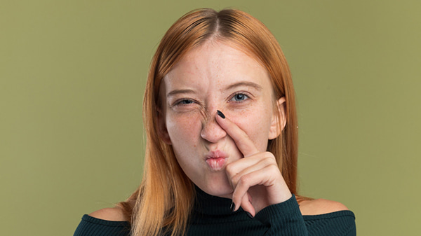 prysch-na-nosu-primeta-ili-signal-ot-kozhi