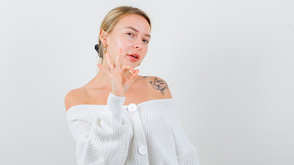 vliyanie-gormonov-na-kozhu-pryschi-suhost-i-pigmentatsiya-kak-gormonalnyy-fon-otrazhaetsya-na-krasote